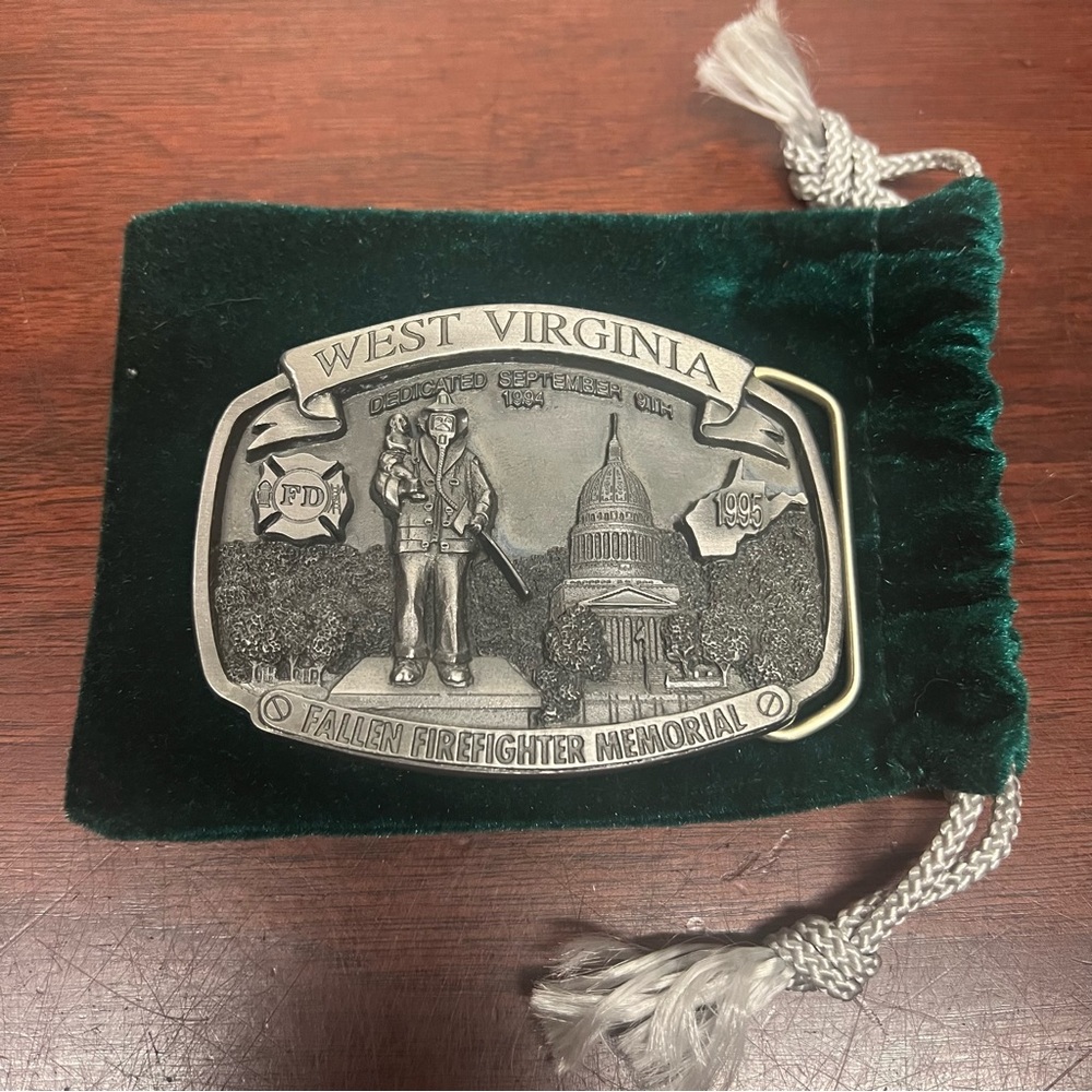 VTG West Virginia Fallen Firefighter Memorial 1995 Belt Buckle Vintage 272/500